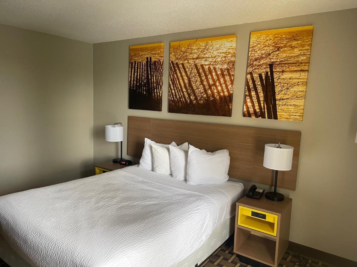 Days Inn By Wyndham Fayetteville-South/I-95 Exit 49 Exterior photo